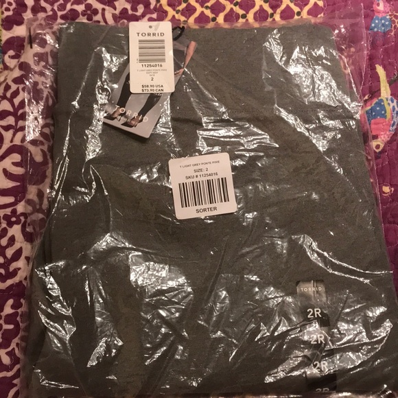 Torrid slim fit pixie pant gray Torrid size 2 - Picture 1 of 3